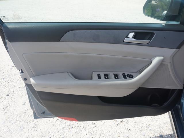 used 2016 Hyundai Sonata Hybrid car