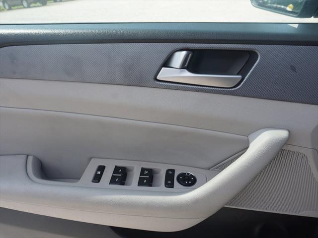 used 2016 Hyundai Sonata Hybrid car