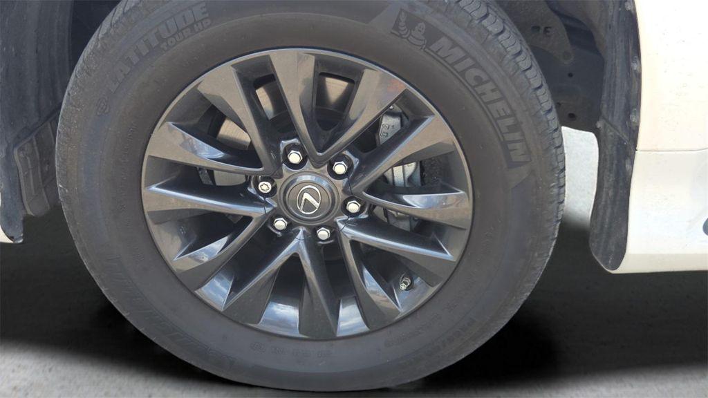 used 2023 Lexus GX 460 car, priced at $57,822