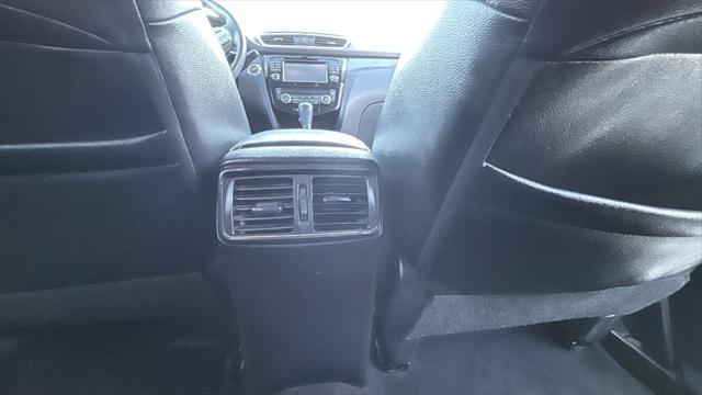 used 2016 Nissan Rogue car, priced at $13,301