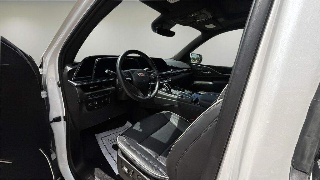 used 2023 Cadillac Escalade ESV car, priced at $69,995