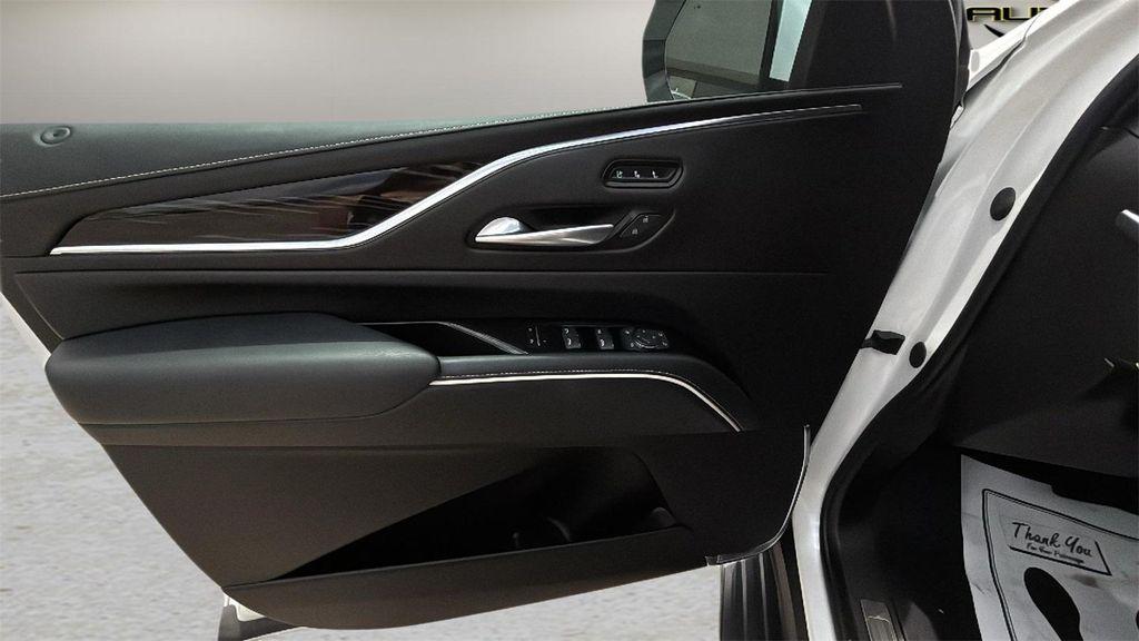 used 2023 Cadillac Escalade ESV car, priced at $69,995