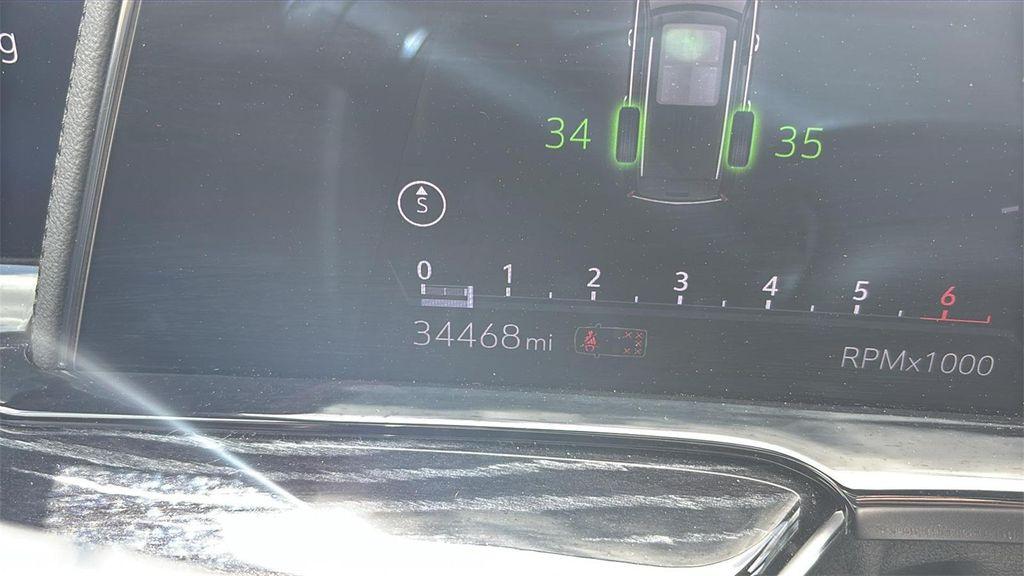 used 2023 Cadillac Escalade ESV car, priced at $69,995