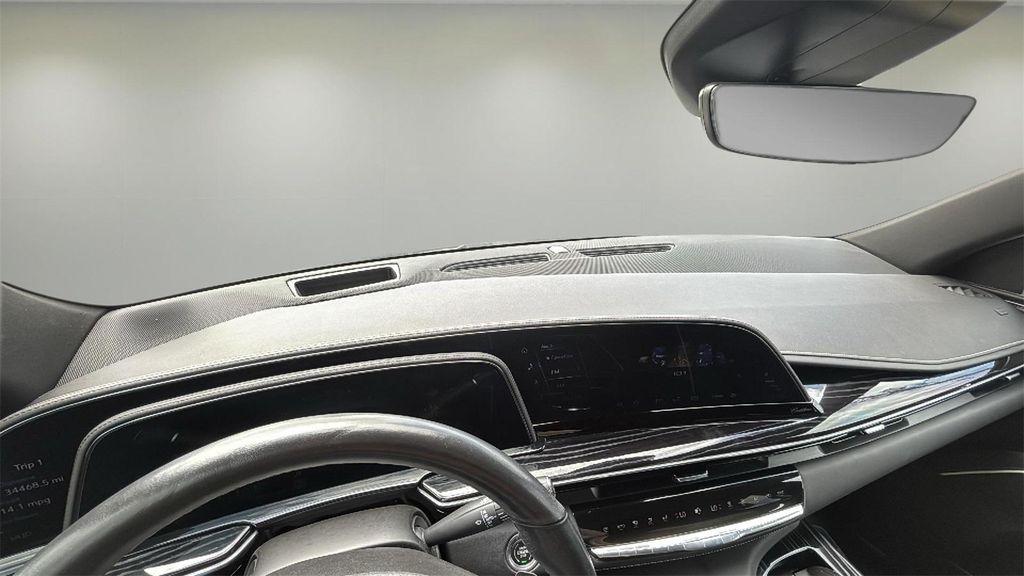 used 2023 Cadillac Escalade ESV car, priced at $69,995