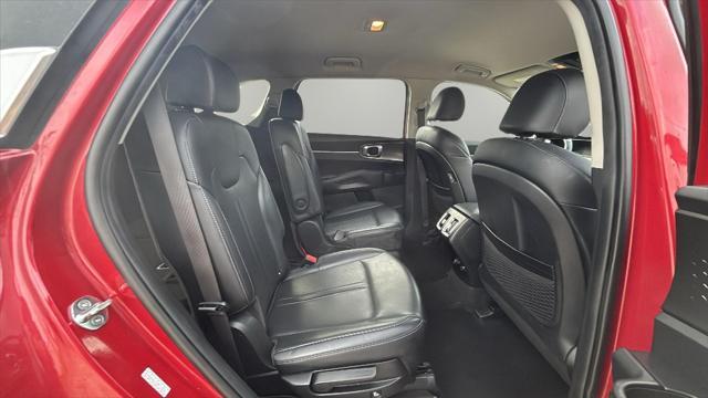 used 2022 Kia Sorento Hybrid car, priced at $27,588