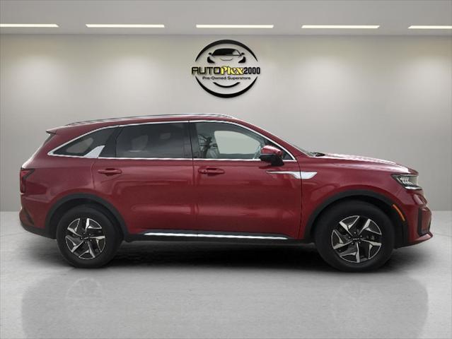used 2022 Kia Sorento Hybrid car, priced at $27,588