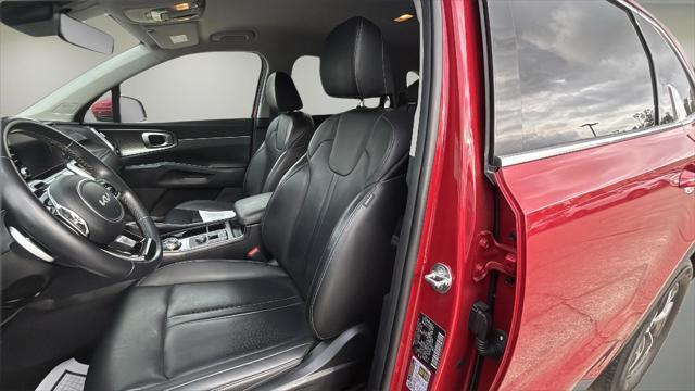 used 2022 Kia Sorento Hybrid car, priced at $27,588