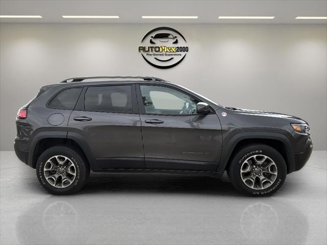 used 2020 Jeep Cherokee car, priced at $24,995