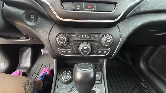 used 2020 Jeep Cherokee car, priced at $24,995