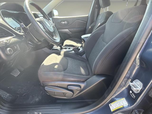 used 2021 Jeep Cherokee car, priced at $18,995