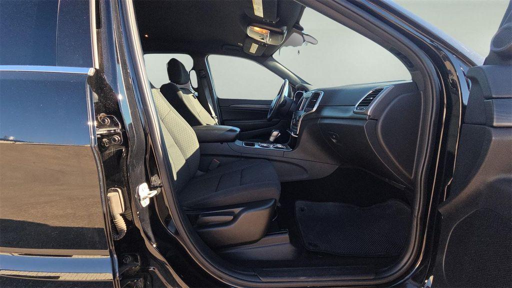 used 2019 Jeep Grand Cherokee car, priced at $23,538