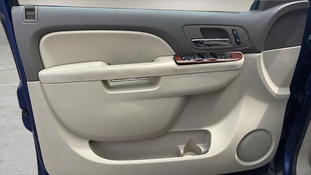 used 2013 Chevrolet Avalanche car, priced at $18,995