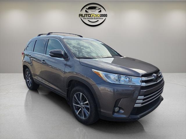 used 2018 Toyota Highlander car, priced at $20,998