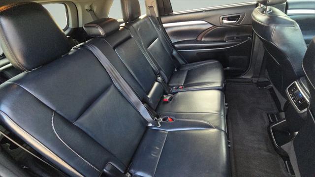 used 2018 Toyota Highlander car, priced at $20,998