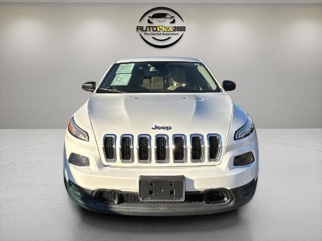 used 2016 Jeep Cherokee car, priced at $14,998