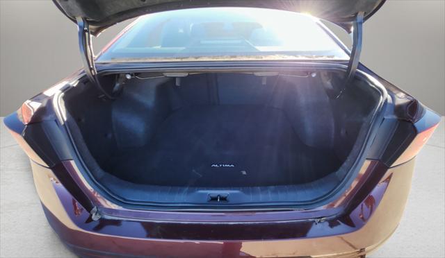 used 2023 Nissan Altima car, priced at $21,872