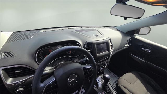 used 2019 Jeep Cherokee car