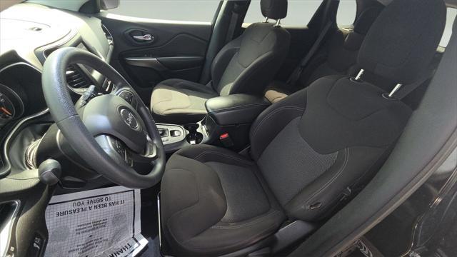used 2019 Jeep Cherokee car