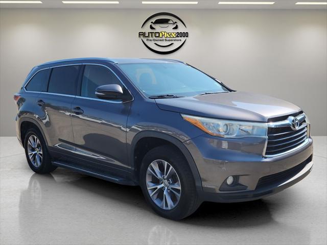 used 2015 Toyota Highlander car, priced at $18,606