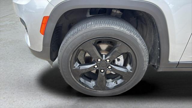 used 2023 Jeep Grand Cherokee car, priced at $32,558