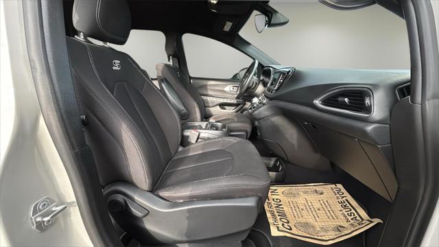 used 2019 Chrysler Pacifica car, priced at $16,995