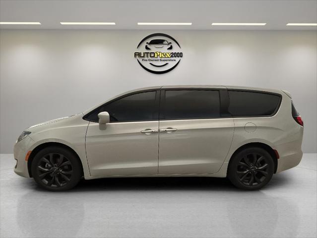 used 2019 Chrysler Pacifica car, priced at $16,995