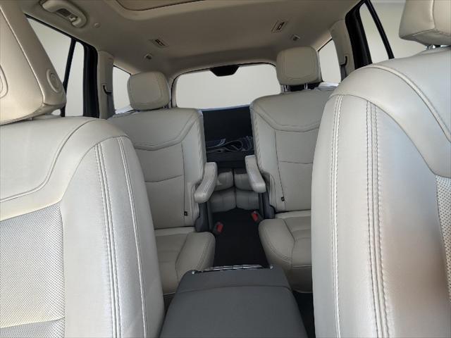 used 2022 Cadillac XT6 car, priced at $31,126