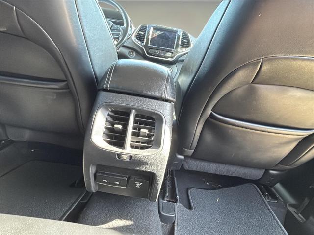 used 2020 Jeep Cherokee car, priced at $18,962