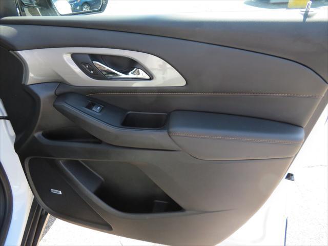 used 2020 Chevrolet Traverse car, priced at $23,890
