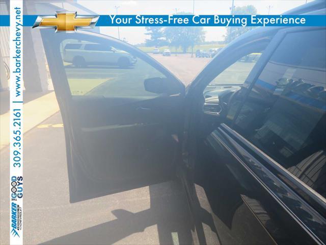 used 2024 Chevrolet Equinox car, priced at $25,890