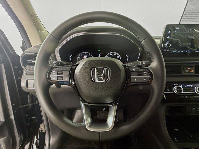 new 2025 Honda Pilot car, priced at $43,232
