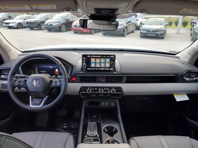 new 2025 Honda Pilot car, priced at $55,260