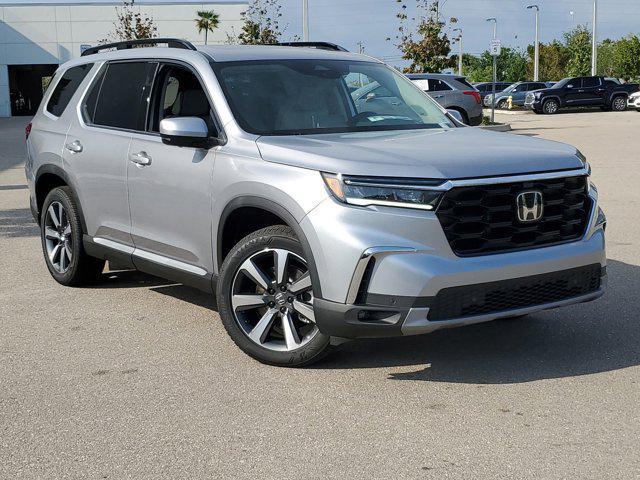 new 2025 Honda Pilot car, priced at $55,260