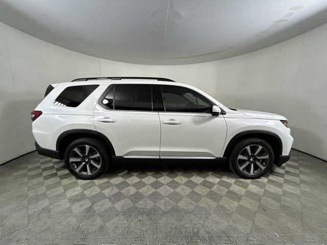 new 2024 Honda Pilot car, priced at $47,253