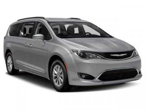 used 2018 Chrysler Pacifica car, priced at $15,803