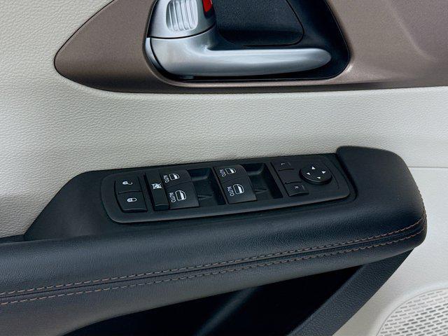 used 2018 Chrysler Pacifica car, priced at $15,803