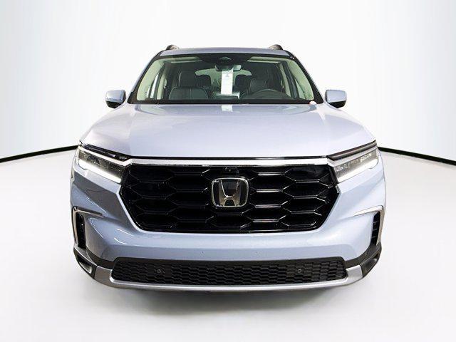 new 2025 Honda Pilot car, priced at $50,971
