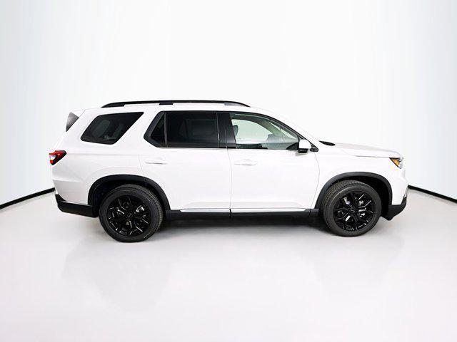 new 2025 Honda Pilot car, priced at $49,465