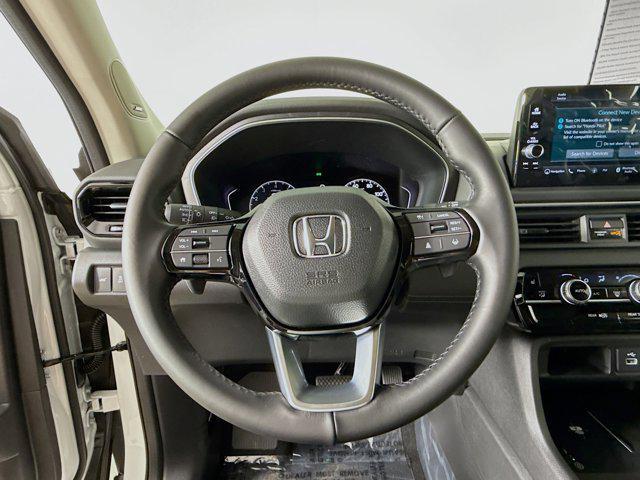 new 2025 Honda Pilot car, priced at $49,465