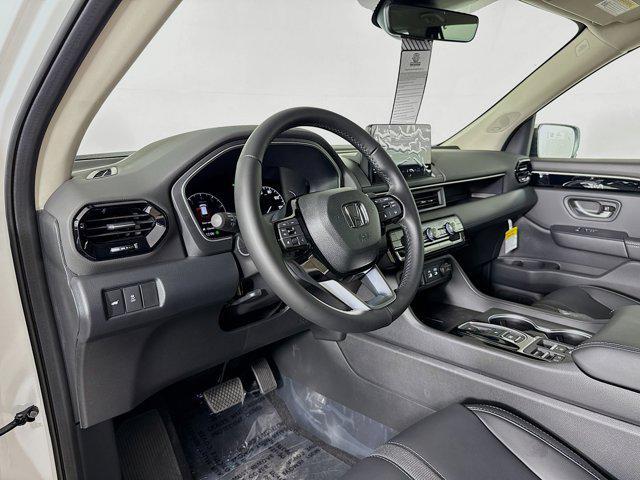 new 2025 Honda Pilot car, priced at $49,465