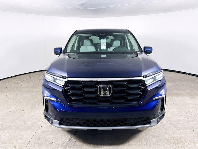 new 2025 Honda Pilot car, priced at $43,922