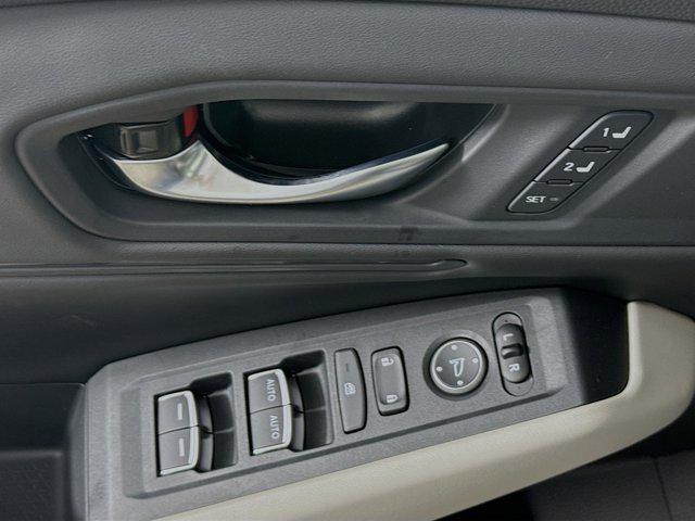 new 2025 Honda Accord Hybrid car, priced at $34,954