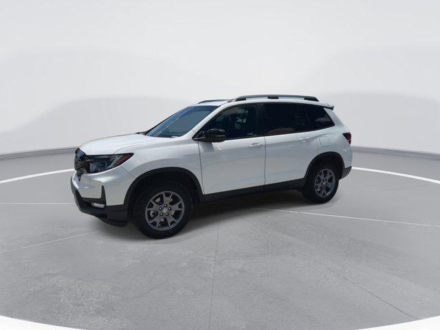 new 2024 Honda Passport car, priced at $43,614