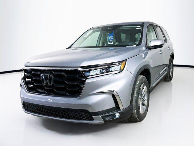 new 2025 Honda Pilot car, priced at $42,505