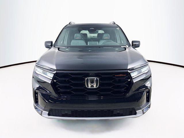 new 2025 Honda Pilot car, priced at $48,136