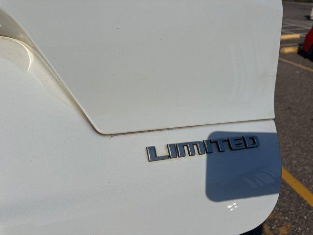 used 2024 Jeep Grand Cherokee L car, priced at $29,679