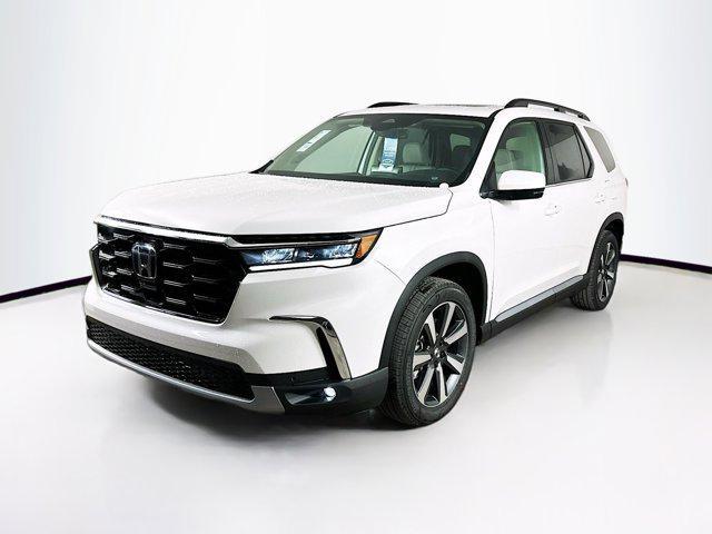 new 2025 Honda Pilot car, priced at $47,668