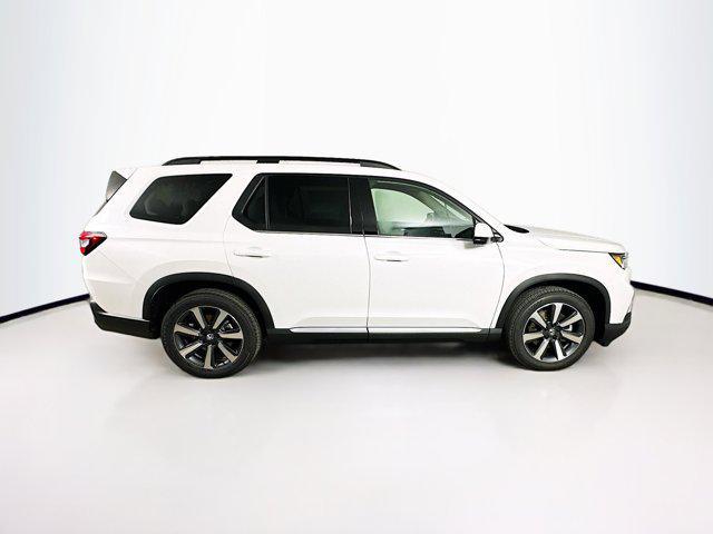 new 2025 Honda Pilot car, priced at $47,668