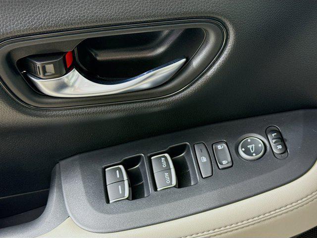 used 2026 Honda HR-V car, priced at $29,390