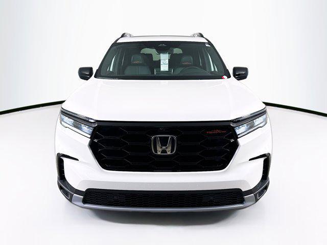 new 2025 Honda Pilot car, priced at $48,563